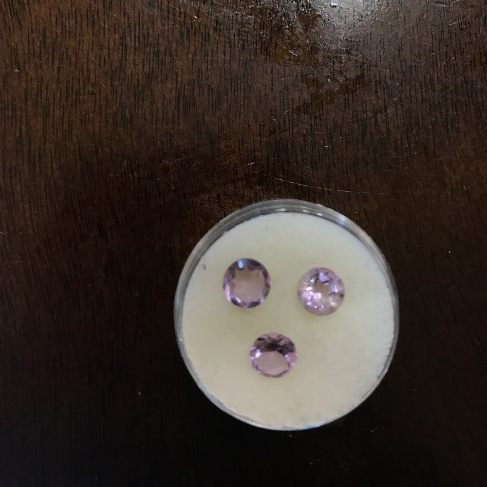 Round amethyst stones!!